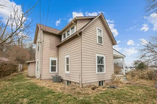 315 ANGLE ST, BREMEN, OH 43107, photo 4 of 45